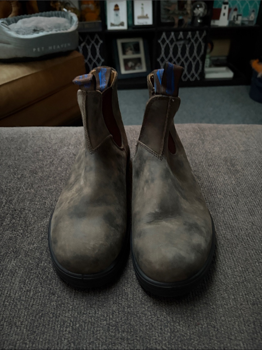 BLUNDSTONE Women's Rustic Brown Chelsea Thermal Boots Size 9.5-US (6.5 EU)